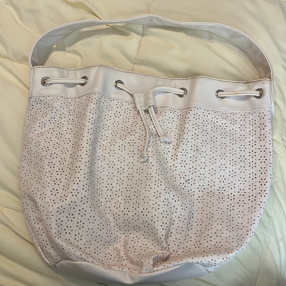 Avon Vintage White Hobo Purse starburst design 13”W x 12”L